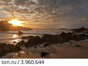 Закат на побережье Атлантики. Португалия. Алгарве. Каштележу ( Algarve; Praia; do Castelejo) (2012 год). Стоковое фото, фотограф Виктория Катьянова / Фотобанк Лори
