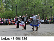 Празднование Дня Победы в парке "Сокольники", Москва (2012 год). Редакционное фото, фотограф lana1501 / Фотобанк Лори
