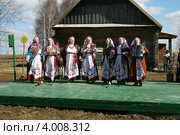 Пение народных песен, Беларусь (2012 год). Редакционное фото, фотограф Марина Шатерова / Фотобанк Лори