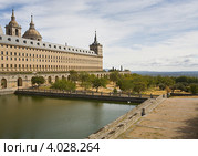 Монастырь Сан Лоренсо де Эль Эскориал в Испании. San Lorenzo de El Escorial (2012 год). Стоковое фото, фотограф Владимир Чинин / Фотобанк Лори