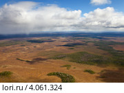 Снежные облака над болотистой местностью. Стоковое фото, фотограф Владимир Мельников / Фотобанк Лори