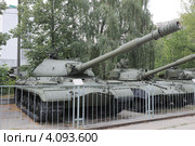 Тяжелый советский танк Т-10М в Центральном музее Вооруженных сил, Москва (2012 год). Редакционное фото, фотограф Малышев Андрей / Фотобанк Лори