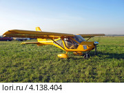 Легкомоторный самолет A-22 Aeroprakt готовится к взлету (2010 год). Редакционное фото, фотограф Цибаев Алексей / Фотобанк Лори
