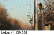 Фотофиксация нарушений скоростного режима. Радар на дороге (2012 год). Редакционное видео, видеограф Mikhail Erguine / Фотобанк Лори