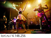 Scissor Sisters. Джейк Ширз и Ана Матроник (2012 год). Редакционное фото, фотограф Ольга Визави / Фотобанк Лори