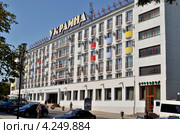 Гостиница "Украина" в Севастополе. Крым (2012 год). Редакционное фото, фотограф Максим Коломыченко / Фотобанк Лори
