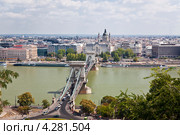 Панорама Будапешта с базиликой св. Иштвана и мостом Сечени (2012 год). Редакционное фото, фотограф Наталья Волкова / Фотобанк Лори