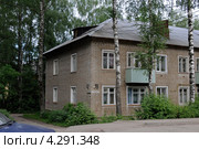 Бежецк. Жилой дом. Улица Нечаева, 19 (2012 год). Стоковое фото, фотограф Александр Головкин / Фотобанк Лори