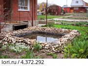 Дачный участок с искусственным прудом. Стоковое фото, фотограф Юрий Морозов / Фотобанк Лори