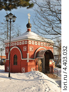Часовня Матроны Московской в Сходне, город Химки, мкрн. Сходня, Московская область (2013 год). Стоковое фото, фотограф lana1501 / Фотобанк Лори