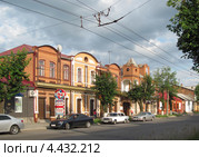 Владикавказ, улица Маркуса, летний пейзаж. Северная Осетия (2012 год). Редакционное фото, фотограф Ирина Водяник / Фотобанк Лори
