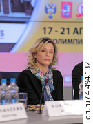 Елена Замолодчикова - российская гимнастка, двукратная олимпийская чемпионка Сиднея, двукратная чемпионка мира, двукратная чемпионка Европы на пресс-конференции посвященной чемпионату Европы по спортивной гимнастике 2013 года. Москва, агентство РИА Новости. Редакционное фото, фотограф Игорь Долгов / Фотобанк Лори