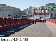 Троицкий мост и Кутафья Башня в Московском Кремле. Вход в Кремль (2013 год). Редакционное фото, фотограф Ekaterina Shustrova / Фотобанк Лори