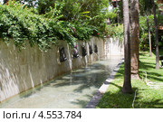 Фонтан на территории отеля Grand Bali Mirage. Остров Бали (2012 год). Редакционное фото, фотограф Игнатьев Михаил / Фотобанк Лори