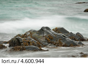 Вода и камень. Стоковое фото, фотограф Роман Мухин / Фотобанк Лори