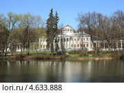 Усадьба Остафьево, Подольский район Московской области (2012 год). Редакционное фото, фотограф Владимир Приземлин / Фотобанк Лори