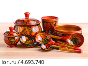 Деревянная кухонная утварь с хохломской росписью (2013 год). Редакционное фото, фотограф Наталия Евмененко / Фотобанк Лори