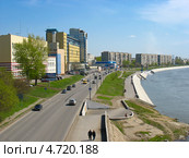 Омск. Иртышская набережная, вид с Ленинградского моста (2013 год). Редакционное фото, фотограф Светлана Ильева (Иванова) / Фотобанк Лори