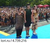 Ситора Алиева с семьей (2013 год). Редакционное фото, фотограф Анна Мартынова / Фотобанк Лори