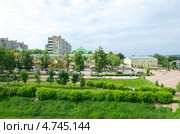 Город Дмитров. Вид на Загорскую улицу с крепостного вала (2013 год). Редакционное фото, фотограф Елена Коромыслова / Фотобанк Лори