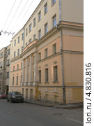Старый дом в Старосадском переулке. Москва (2013 год). Редакционное фото, фотограф Владимир Магит / Фотобанк Лори