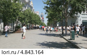 Город Харбин (Китай). Пешеходы на Центральной улице (2013 год). Редакционное видео, видеограф Konstantin Kartashov / Фотобанк Лори