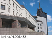 Главное здание организации "ТАТЭНЕРГО" в Казани (2013 год). Редакционное фото, фотограф Андрей Ижаковский / Фотобанк Лори