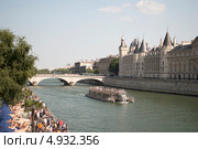 Франция. Париж. Мост Понт-о-Шанж (фр. Pont au Change, Мост менял) XIV-XVIII вв. (2013 год). Редакционное фото, фотограф Григорий Стоякин / Фотобанк Лори