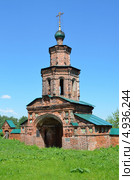 Ярославль, ансамбль церквей в Коровниках, Святые ворота, 17 век (2013 год). Стоковое фото, фотограф Овчинникова Ирина / Фотобанк Лори