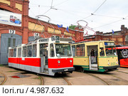 Парад ретро-техники пассажирского транспорта в честь Дня Города 2013, Санкт-Петербург, Россия. Редакционное фото, фотограф Art Konovalov / Фотобанк Лори