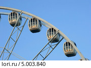 Колесо обозрения. Парк аттракционов "Диво Остров". Санкт-Петербург (2013 год). Редакционное фото, фотограф Александр Щепин / Фотобанк Лори