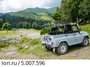 Экскурсия в горы на автомобиле УАЗ (джипинг/уазинг). Абхазия. Стоковое фото, фотограф Надия Хайрутдинова / Фотобанк Лори