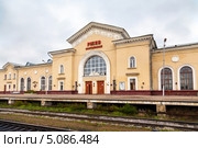Город Ржев. Здание вокзала (2013 год). Стоковое фото, фотограф Сергей Лаврентьев / Фотобанк Лори