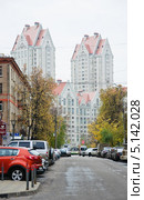 ЖК "Эльсинор" на улице Маршала Соколовского (2013 год). Редакционное фото, фотограф Алёшина Оксана / Фотобанк Лори