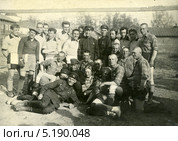 Групповое фото футбольных команд (1937) Редакционное фото, фотограф Михаил Ворожцов / Фотобанк Лори