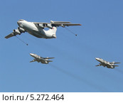 Заправка в воздухе (2007 год). Редакционное фото, фотограф Геннадий Милуцкий / Фотобанк Лори