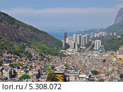 Фавелы Rocinha в Рио-де-Жанейро, Бразилия (2010 год). Стоковое фото, фотограф Elena Odareeva / Фотобанк Лори