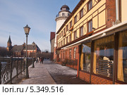 Калининград. Кафе на набережной (2013 год). Редакционное фото, фотограф Svet / Фотобанк Лори