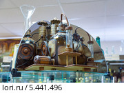 Город Углич. Музей истории русской водки. Самогонный аппарат (2013 год). Редакционное фото, фотограф Сергей Лаврентьев / Фотобанк Лори
