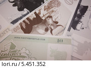 Деньги города Вентспилс, Латвия. 5, 10 и 20 вентов (2013 год). Редакционное фото, фотограф Алексей Семенушкин / Фотобанк Лори