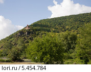 Православный храм на скале, Азербайджан (2013 год). Стоковое фото, фотограф Вячеслав Потапов / Фотобанк Лори