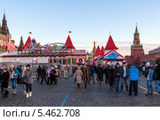Новогодние гуляния на Красной площади в Москве, 2014 год. Редакционное фото, фотограф Брагин Алексей Георгиевич / Фотобанк Лори