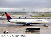 Самолёт "Boeing 767" (2013 год). Редакционное фото, фотограф Art Konovalov / Фотобанк Лори
