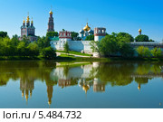 Новодевичий монастырь, Москва (2010 год). Стоковое фото, фотограф Алексей Попов / Фотобанк Лори