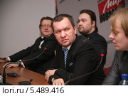 Первая Международная Профессиональная Премия Рушана Симбатулина в области эзотерики и народной медицины. Пресс-конференция.Вручение наград номинантам. Директор центра "Евразия" Рушан Симбатулин. (2014 год). Редакционное фото, фотограф Александр С. Курбатов / Фотобанк Лори