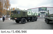 Международная выставка вооружения, военной техники и боеприпасов RAE-2013, г. Нижний Тагил. Военный грузовик VOLAT производства Минского завода колесных тягачей (2014 год). Редакционное видео, видеограф Игорь Долгов / Фотобанк Лори