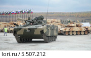 Международная выставка вооружения, военной техники и боеприпасов RAE-2013, г. Нижний Тагил, боевая машина десанта (2014 год). Редакционное видео, видеограф Игорь Долгов / Фотобанк Лори