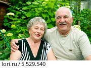 Бабушка рядышком с дедушкой (2013 год). Редакционное фото, фотограф Куликова Вероника / Фотобанк Лори