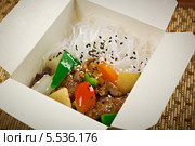 Китайская рисовая лапша, мясо и устричный соус. Стоковое фото, фотограф Александр Fanfo / Фотобанк Лори