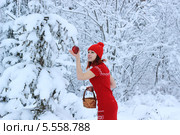 Девушка с яблоком. Стоковое фото, фотограф Марина Барышникова / Фотобанк Лори